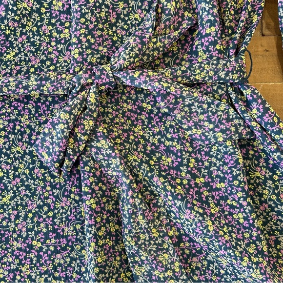 Boden Smocked Yoke Metallic Stripe Floral Mock Neck Preppy Size 12 Dress Belted - Picture 3 of 11